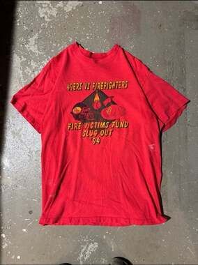 Vintage 1994 San Francisco 49ers vs Firefighters Slug Out '94 T-Shirt Size M